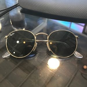 Ray-Ban Round Metal Classic Sunglasses